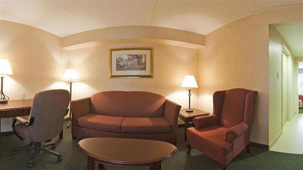 Holiday Inn Express Hotel & Suites Milton By Ihg Εξωτερικό φωτογραφία