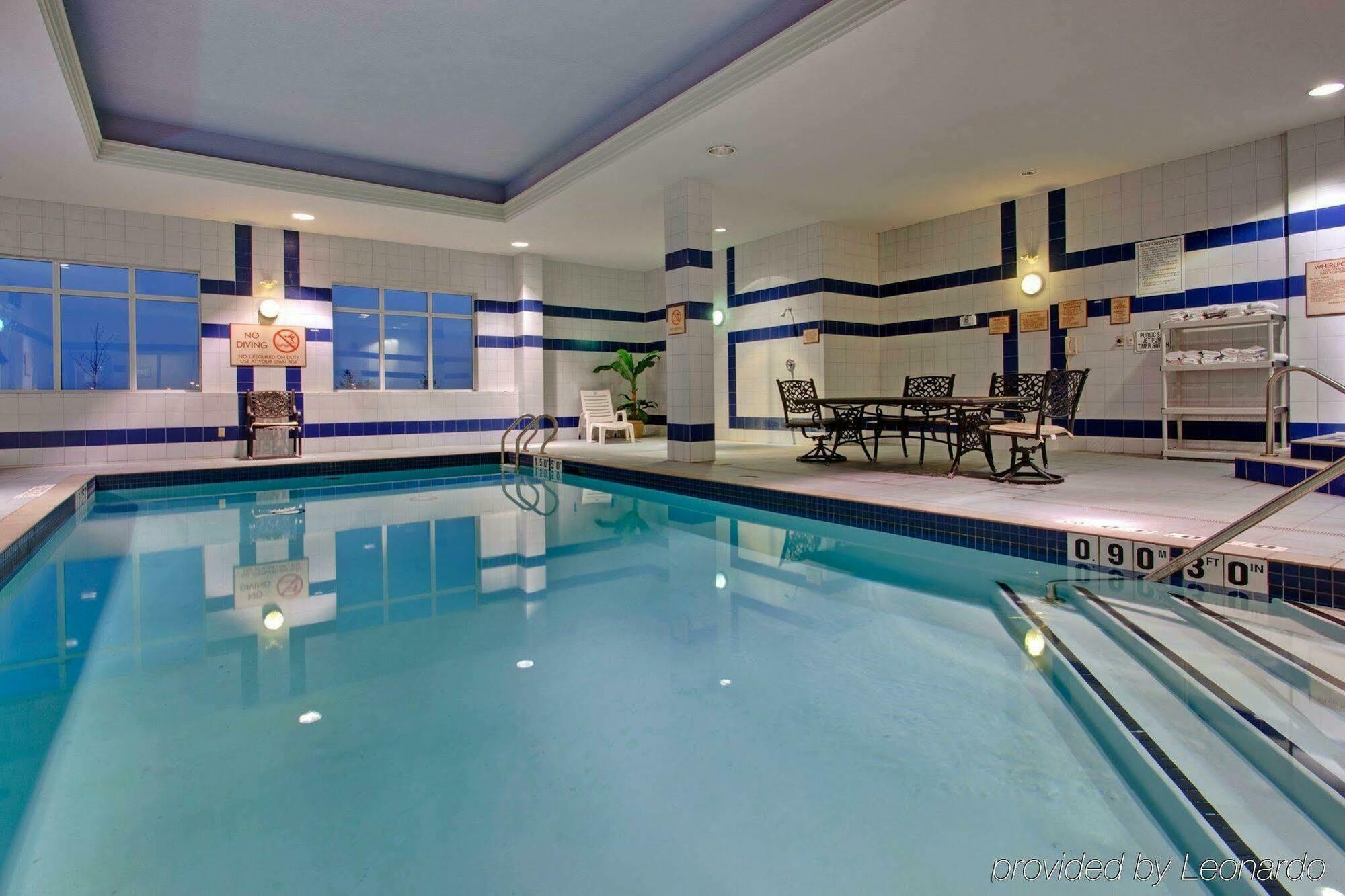 Holiday Inn Express Hotel & Suites Milton By Ihg Εξωτερικό φωτογραφία